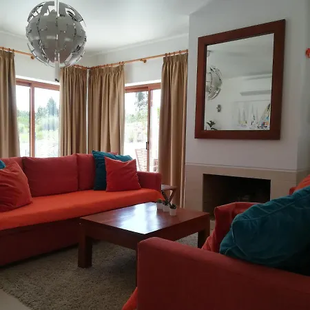 בית נופש Dalagoa Charm Pool